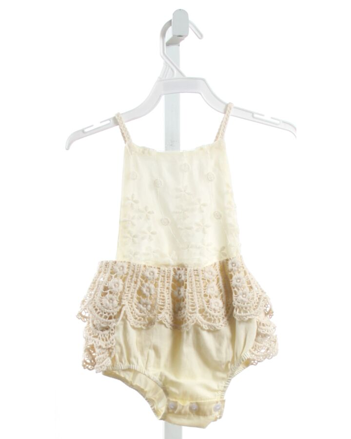 REVERIE THREADS  CREAM LACE   DRESSY BUBBLE WITH EYELET TRIM