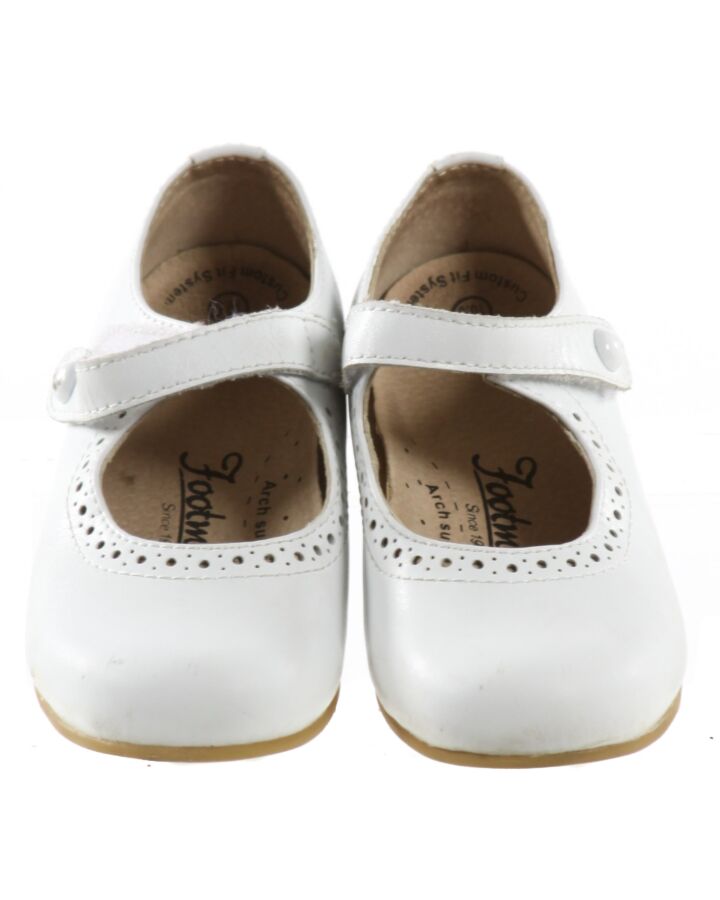FOOTMATES WHITE MARY JANES *SIZE TODDLER 10.5; VGU - LIGHT SCUFF, FAINT STAINS