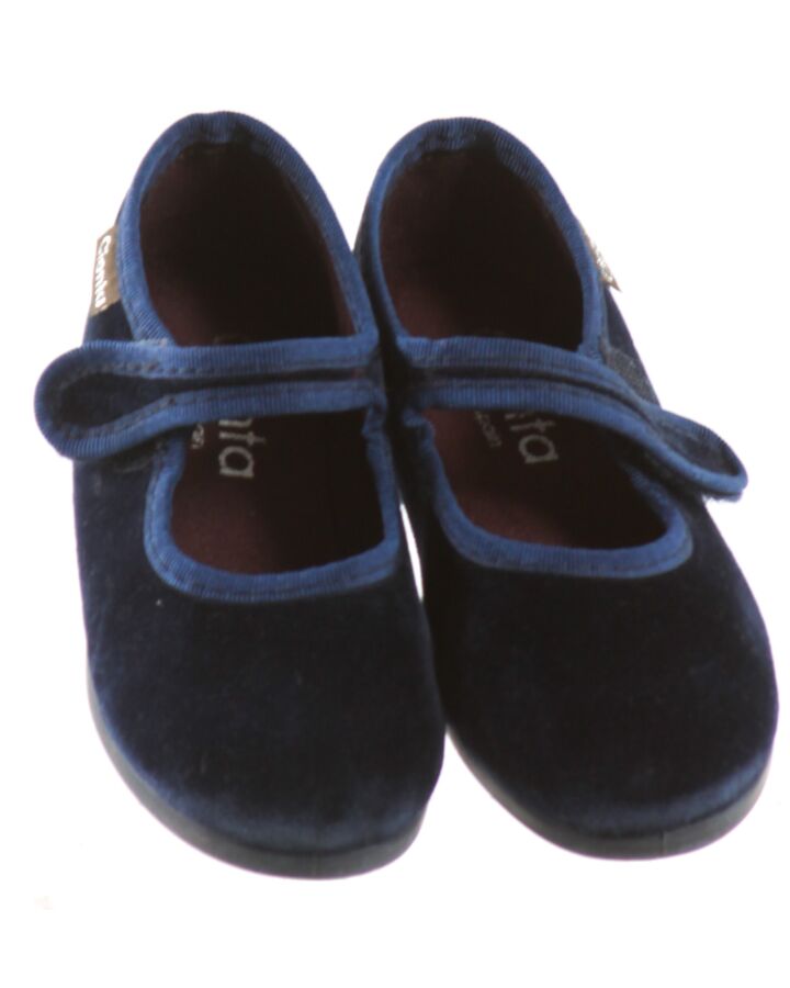 CIENTA BLUE MARY JANES *THIS ITEM IS GENTLY USED WITH MINOR SIGNS OF WEAR (VELCRO COMING LOOSE) *VELVET FABRIC *EU SIZE 26 *VGU SIZE TODDLER 9
