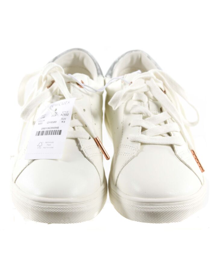 CREWCUTS WHITE SHOES  *NWT SIZE CHILD 4