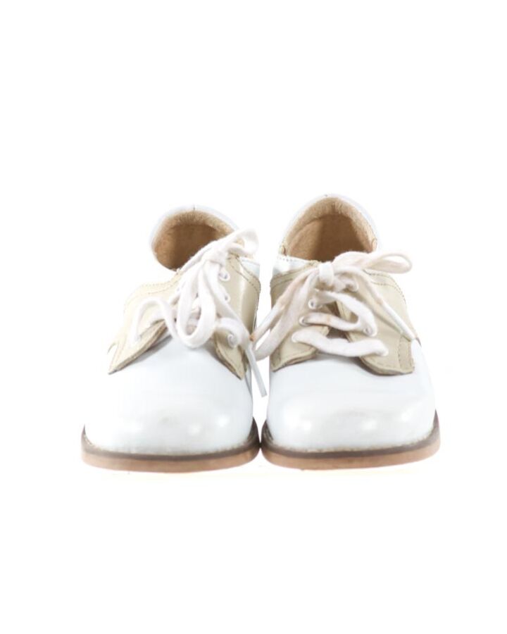 FOOTMATES WHITE SHOES *SIZE TODDLER 8.5; GUC - MINOR WEAR/SCUFFING