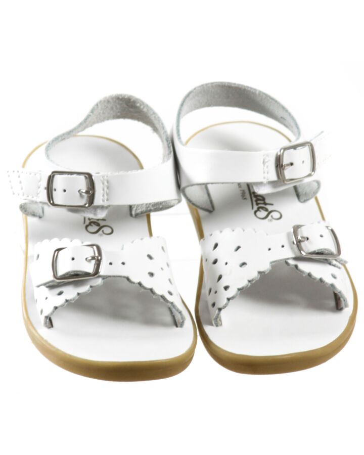 FOOTMATES WHITE SANDALS *NEW WITHOUT TAG *EUC SIZE TODDLER 7