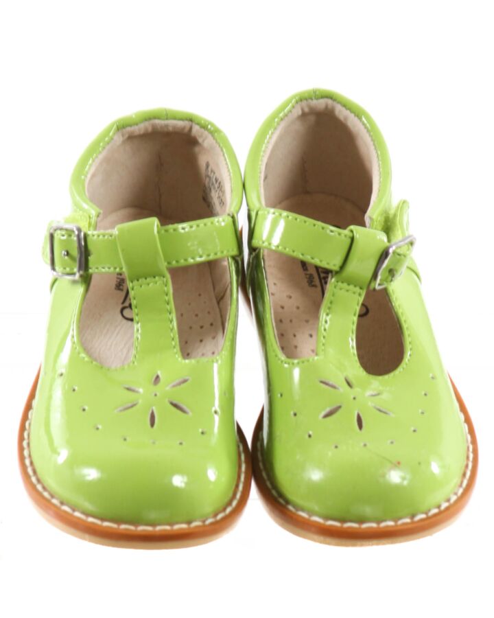 FOOTMATES GREEN MARY JANES *THIS ITEM IS GENTLY USED WITH MINOR SIGNS OF WEAR (MINOR PLAY WEAR) *VGU SIZE TODDLER 7.5