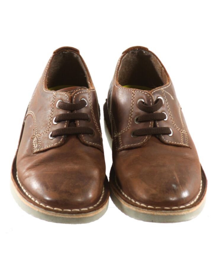 FLORSHEIM BROWN SHOES *THIS ITEM IS GENTLY USED WITH MINOR SIGNS OF WEAR (MINOR SCUFFS) *GUC SIZE TODDLER 13