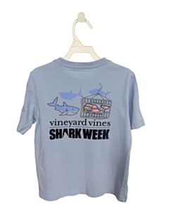 VINEYARD VINES LT BLUE PRINTED DESIGN T-SHIRT