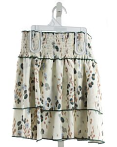 PLEAT.  WHITE  SKIRT