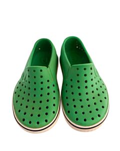 NATIVE GREEN SHOES *THIS ITEM IS GENTLY USED WITH MINOR SIGNS OF WEAR (GOOD PLAY WEAR) *VGU SIZE TODDLER 8