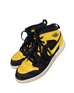 NIKE YELLOW SNEAKERS *THIS ITEM IS GENTLY USED WITH MINOR SIGNS OF WEAR (FAINT STAIN AND MINOR CREASING) *EUC SIZE CHILD 2