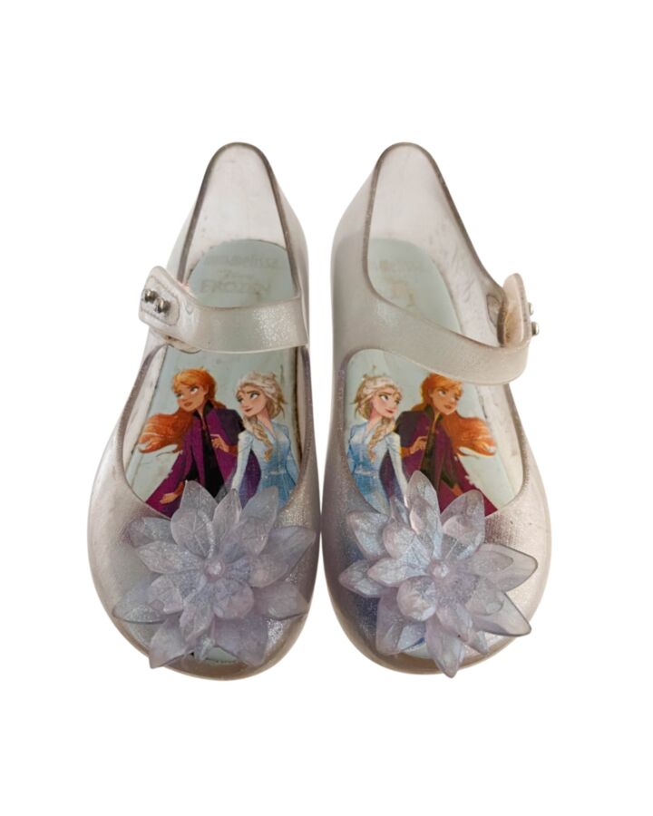 MINI MELISSA SILVER MARY JANES *THIS ITEM IS GENTLY USED WITH MINOR SIGNS OF WEAR (GOOD PLAY WEAR) *GUC SIZE TODDLER 9