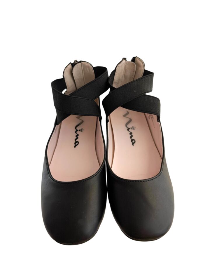 NINA BLACK DRESS SHOES *THIS ITEM IS GENTLY USED WITH MINOR SIGNS OF WEAR (MINOR SCUFFING) *EUC SIZE TODDLER 13