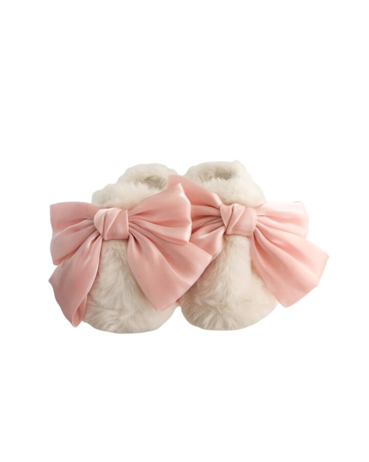 NO TAG WHITE SLIPPERS *SIZE EU 32-33 RUNS LIKE A SIZE 1 *EUC SIZE CHILD 1