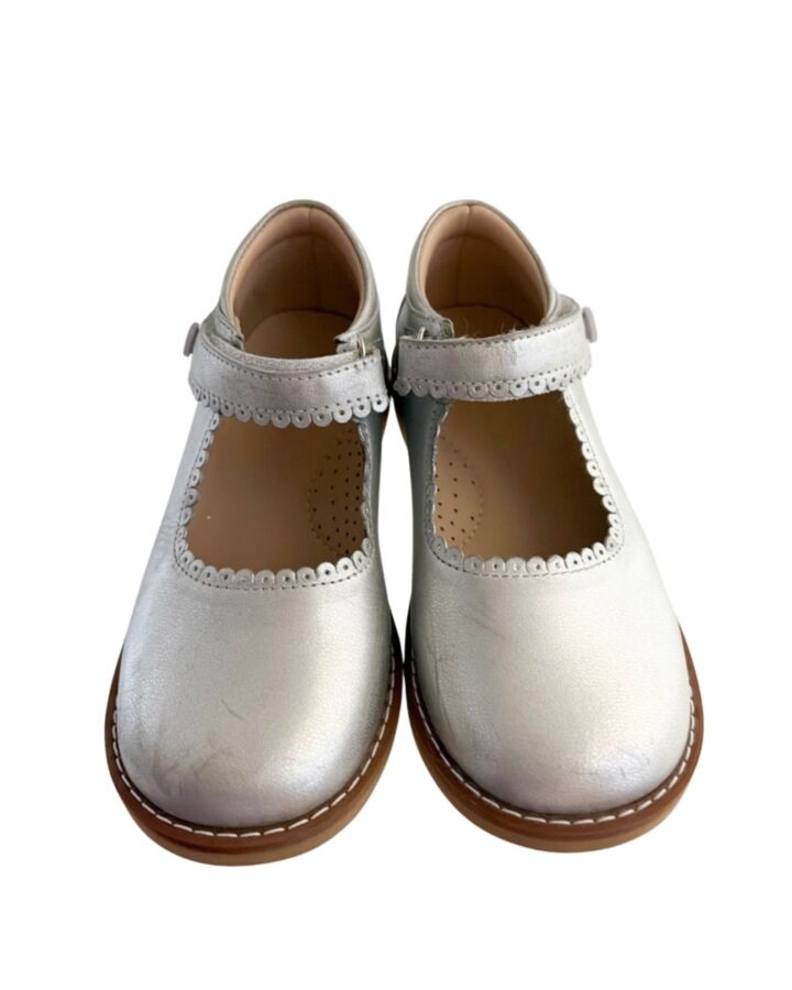 ELEPHANTITO SILVER MARY JANES *THIS ITEM IS GENTLY USED WITH MINOR SIGNS OF WEAR (MINOR SCUFFING) *EUC SIZE TODDLER 11.5