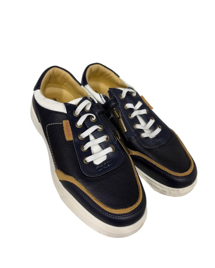 MAYORAL BLUE SHOES *SIZE EU 35 EQUIVALENT TO A SIZE 2.5 *EUC SIZE CHILD 2.5