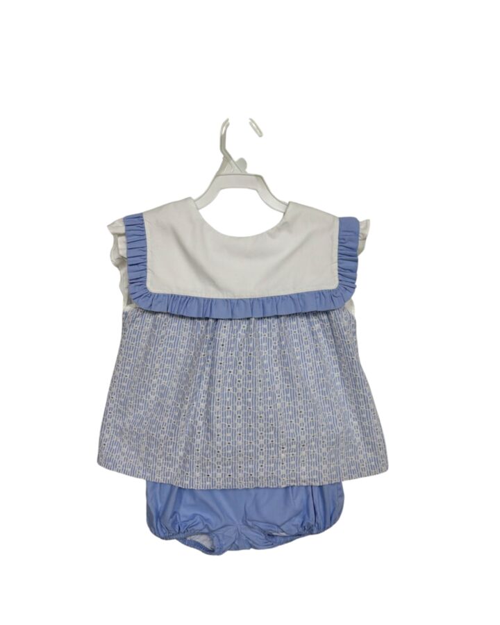 NO TAG  BLUE EYELET   2-PIECE OUTFIT