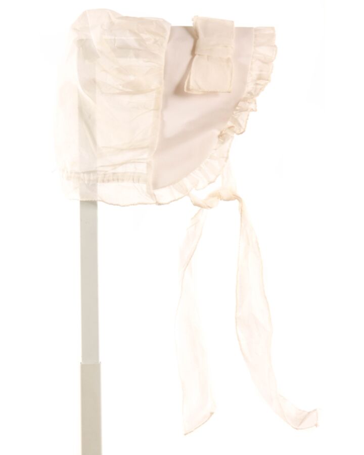 NO TAG  WHITE  BONNET WITH BOW