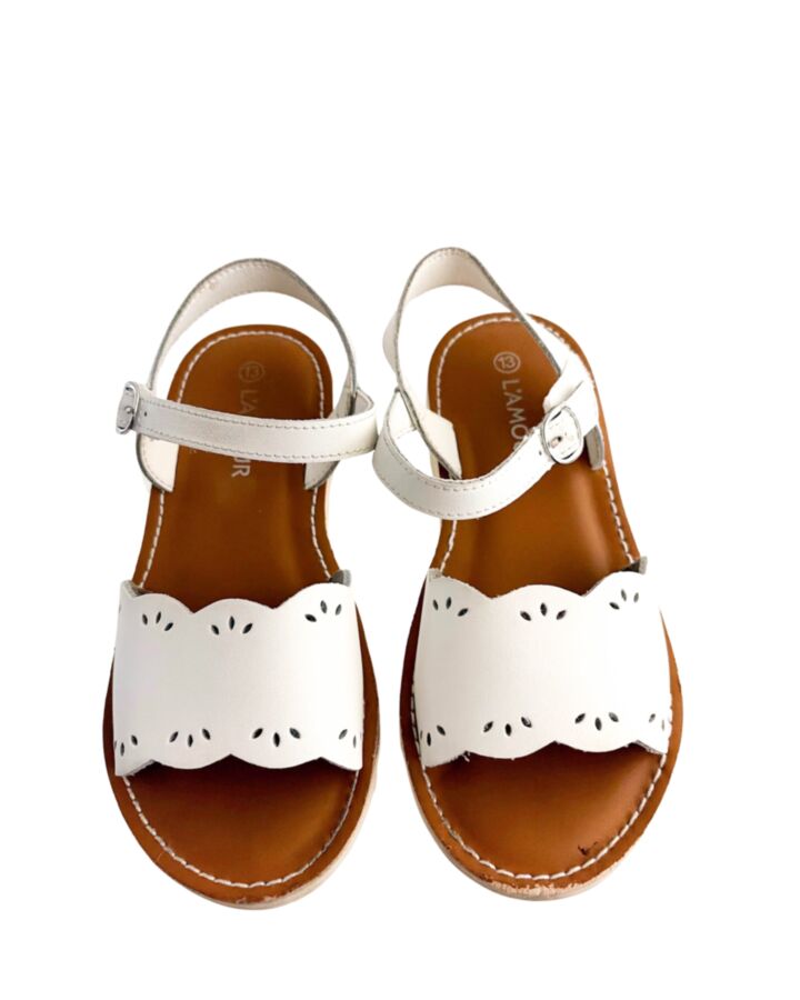 L'AMOUR WHITE SANDALS *EUC SIZE TODDLER 13