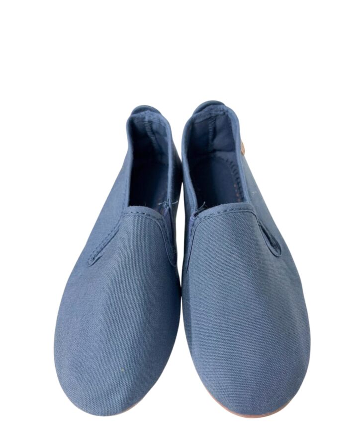 NO TAG BLUE SHOES *SIZE EU 29 RUNS LIKE A SIZE 11 *EUC SIZE TODDLER 11