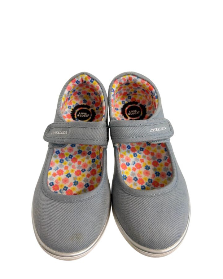LIVIE & LUCA GRAY SHOES *THIS ITEM IS GENTLY USED WITH MINOR SIGNS OF WEAR (FAINT STAIN COULD POSSIBLY BE WASHED OUT) *EUC SIZE TODDLER 12