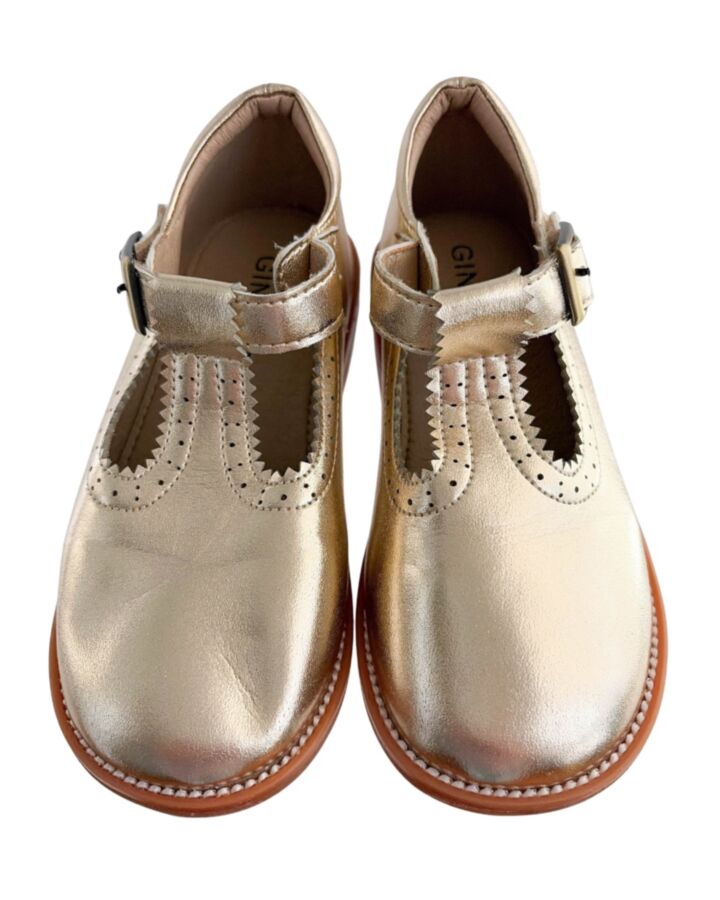 GINFIVE GOLD MARY JANES *THIS ITEM IS GENTLY USED WITH MINOR SIGNS OF WEAR (MINOR CREASING) *VGU SIZE TODDLER 10