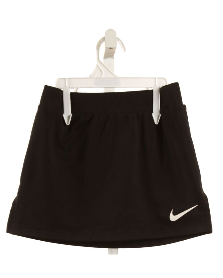 NIKE  BLACK    SKORT