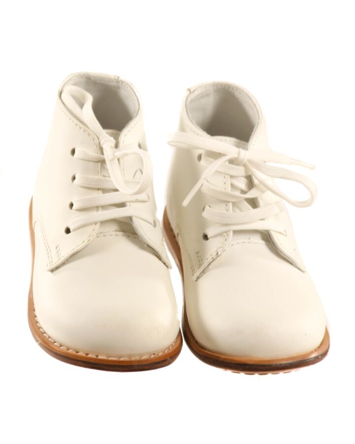 JOSMO WALKER WHITE SHOES  *EUC SIZE TODDLER 6.5