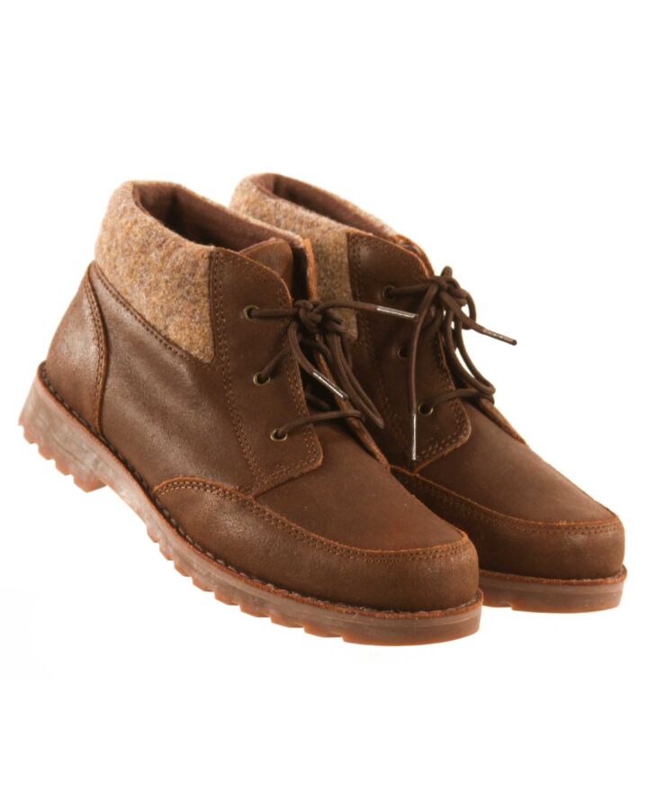 UGG BROWN BOOTS *NEW WITHOUT TAG *NWT SIZE CHILD 4