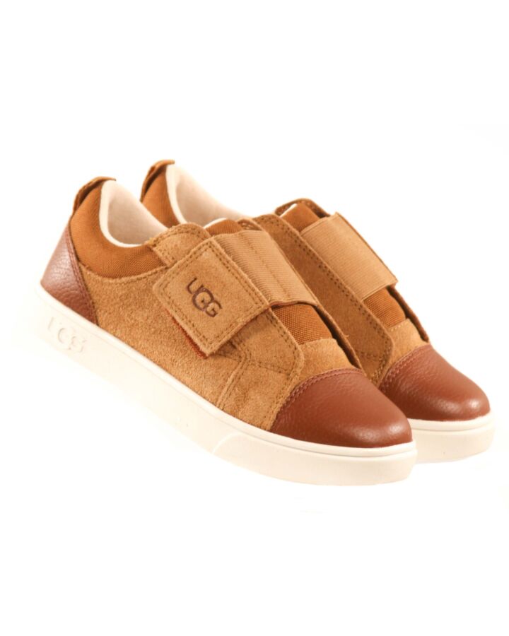 UGG BROWN SHOES *NEW WITHOUT TAG *NWT SIZE TODDLER 13