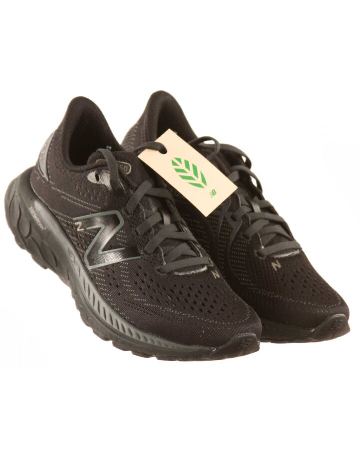 NEW BALANCE BLACK SNEAKERS  *NWT SIZE CHILD 2