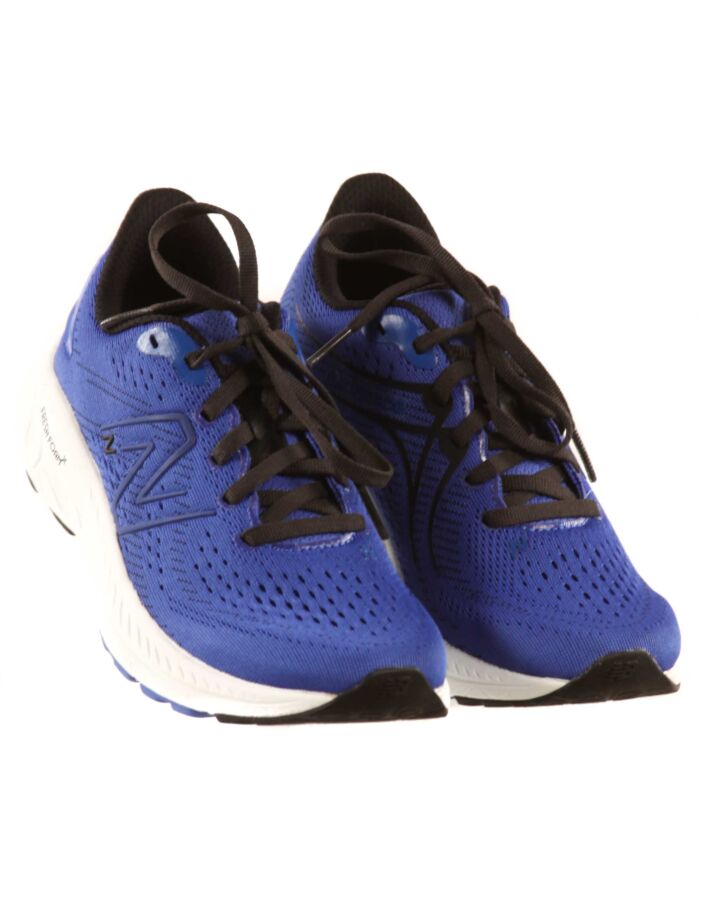 NEW BALANCE BLUE SNEAKERS *NEW WITHOUT TAG *NWT SIZE CHILD 2