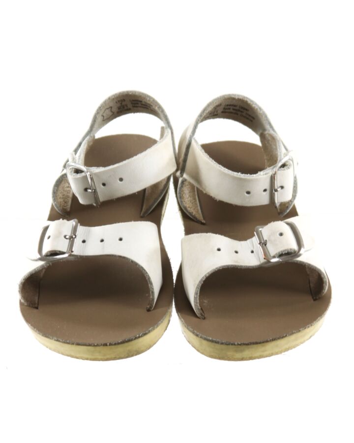 SUN SANS/ SALTWATER SANDALS WHITE SANDALS *THIS ITEM IS GENTLY USED WITH MINOR SIGNS OF WEAR (FAINT STAINS) *EUC SIZE TODDLER 7