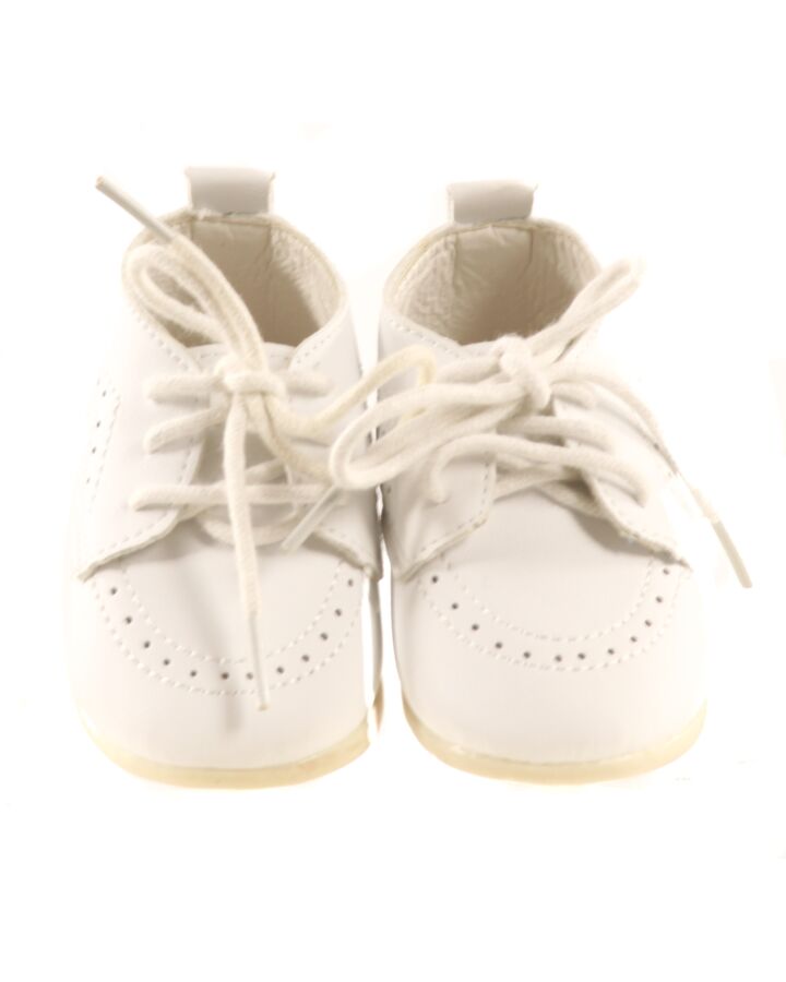 NO TAG WHITE SHOES  *NWT SIZE INFANT 1