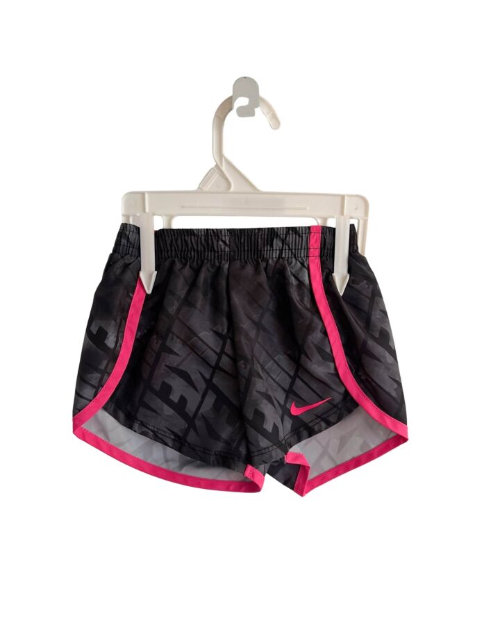 NIKE  BLACK    SHORTS