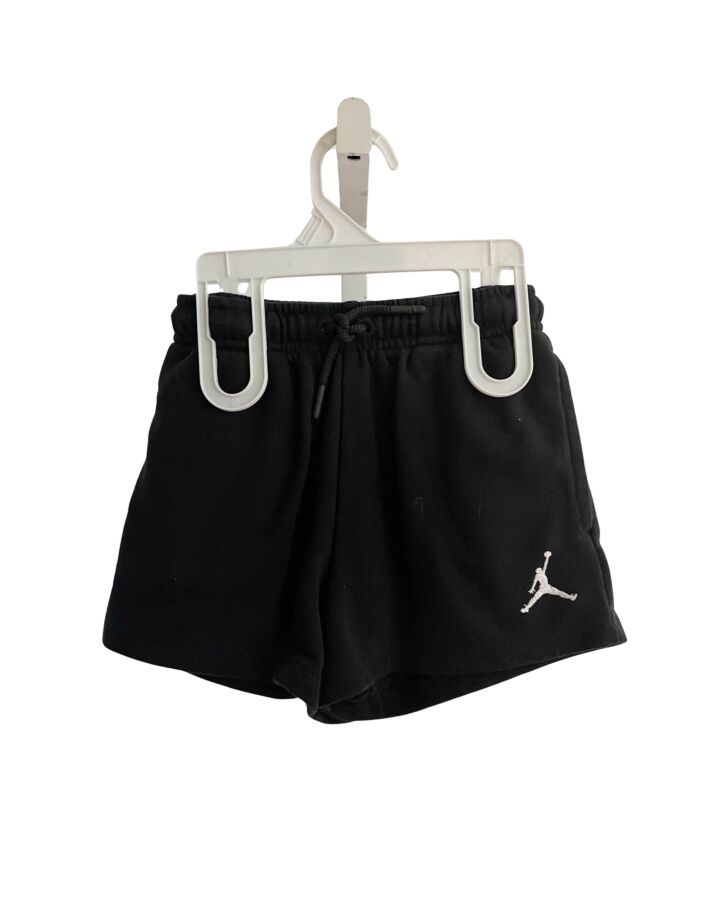 NIKE  BLACK    SHORTS