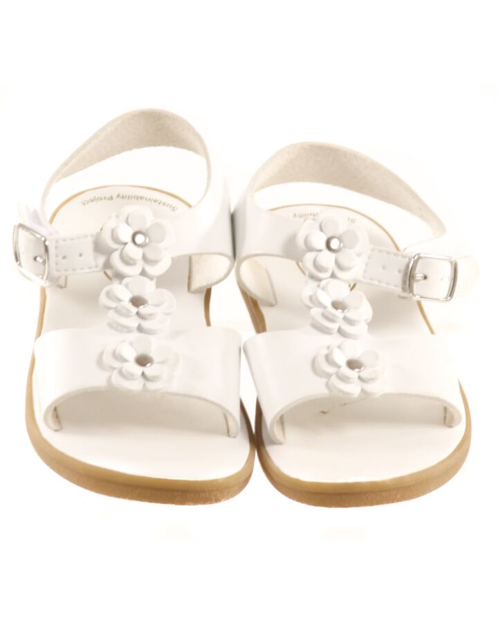 FOOTMATES WHITE SANDALS  *EUC SIZE TODDLER 9