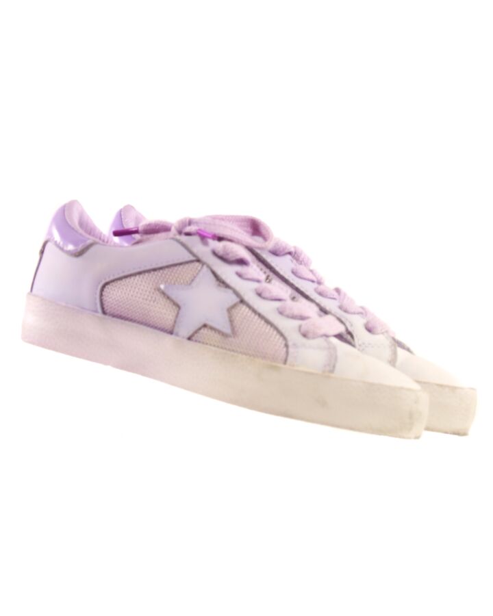 VINTAGE HAVANA PURPLE SNEAKERS *THIS ITEM IS GENTLY USED WITH MINOR SIGNS OF WEAR (MINOR CREASING AND STAINING) *GUC SIZE TODDLER 13