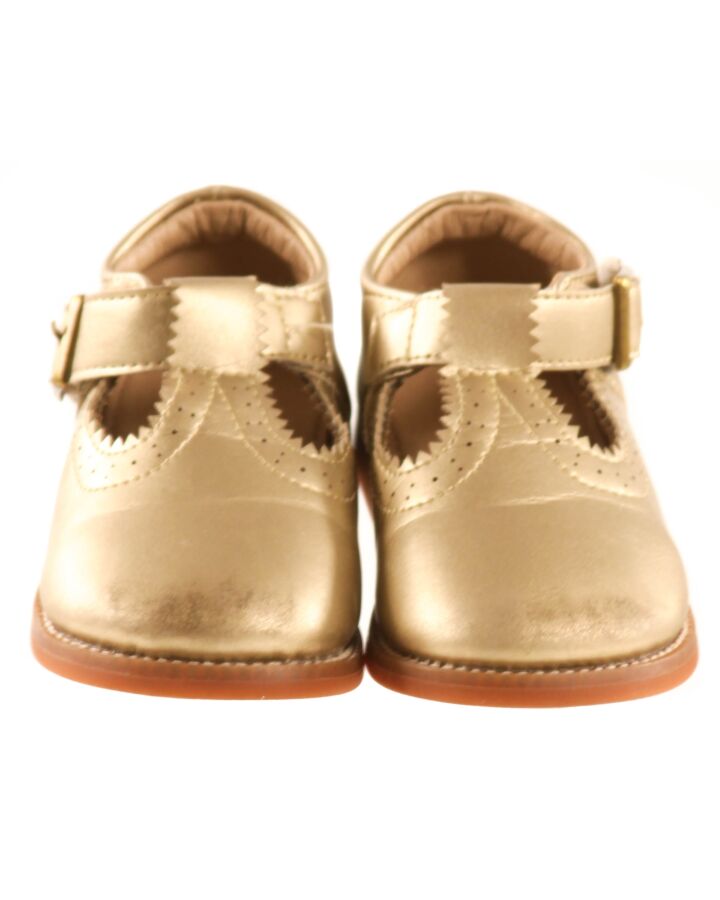 FELIX & FLORA GOLD MARY JANES *THIS ITEM IS GENTLY USED WITH MINOR SIGNS OF WEAR (MINOR STAINS AND CREASING) *GUC SIZE TODDLER 5