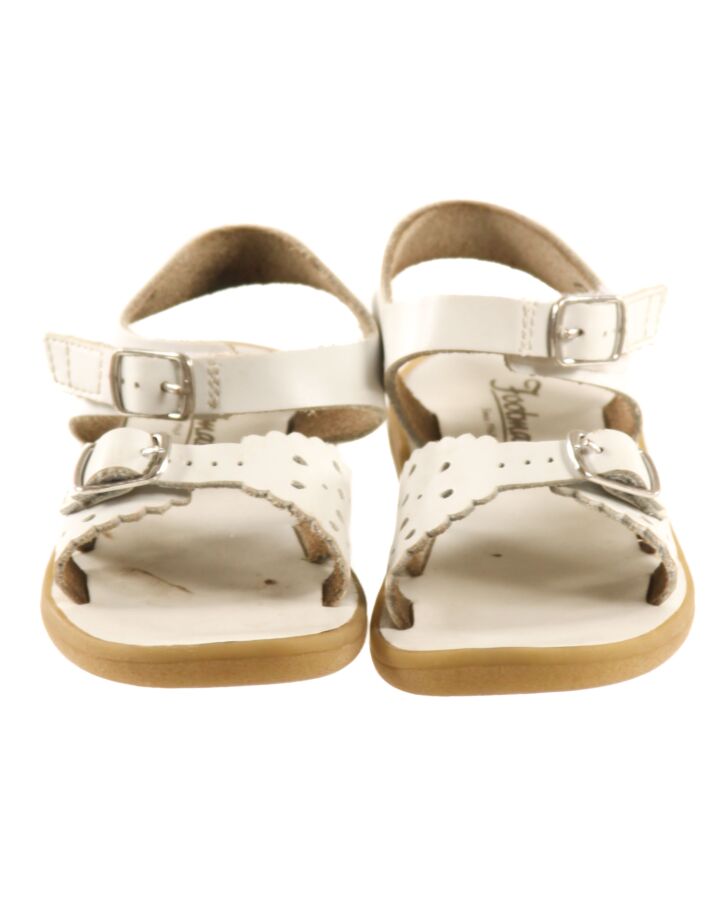FOOTMATES WHITE SANDALS  *EUC SIZE TODDLER 8