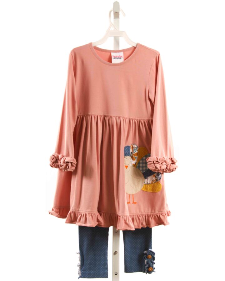 NATALIE GRANT  PINK   APPLIQUED 2-PIECE OUTFIT WITH RUFFLE