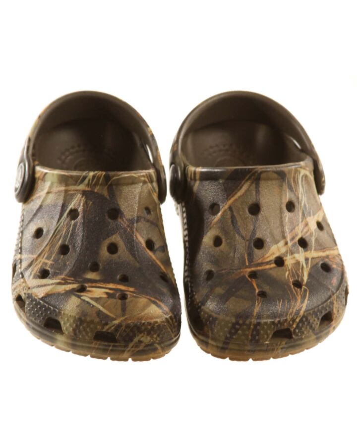 CROCS GREEN SHOES *SIZE 4-5 *EUC SIZE TODDLER 4