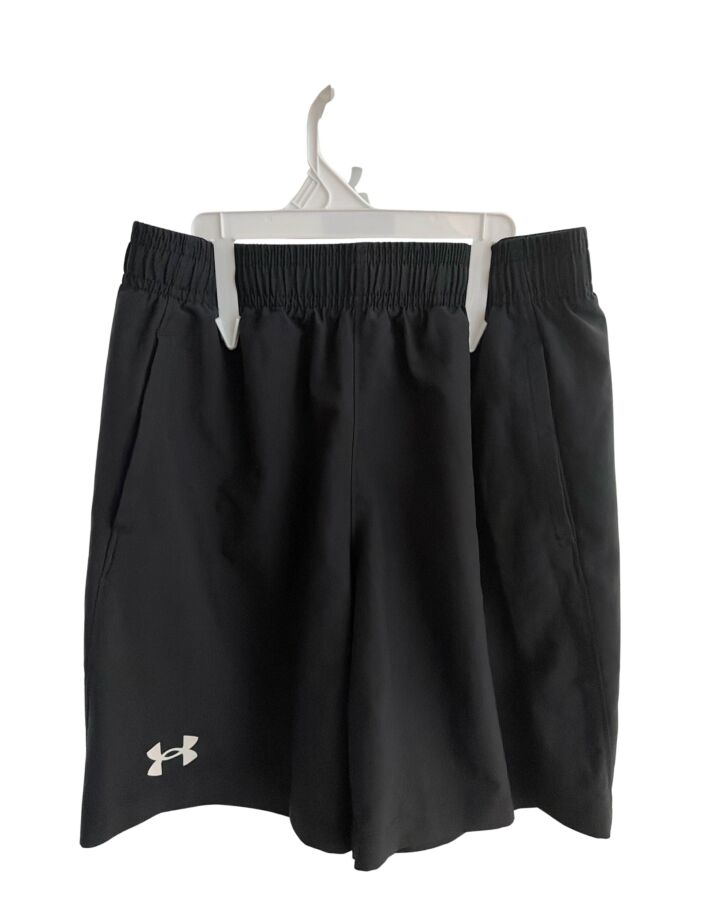 UNDER ARMOUR  BLACK    SHORTS