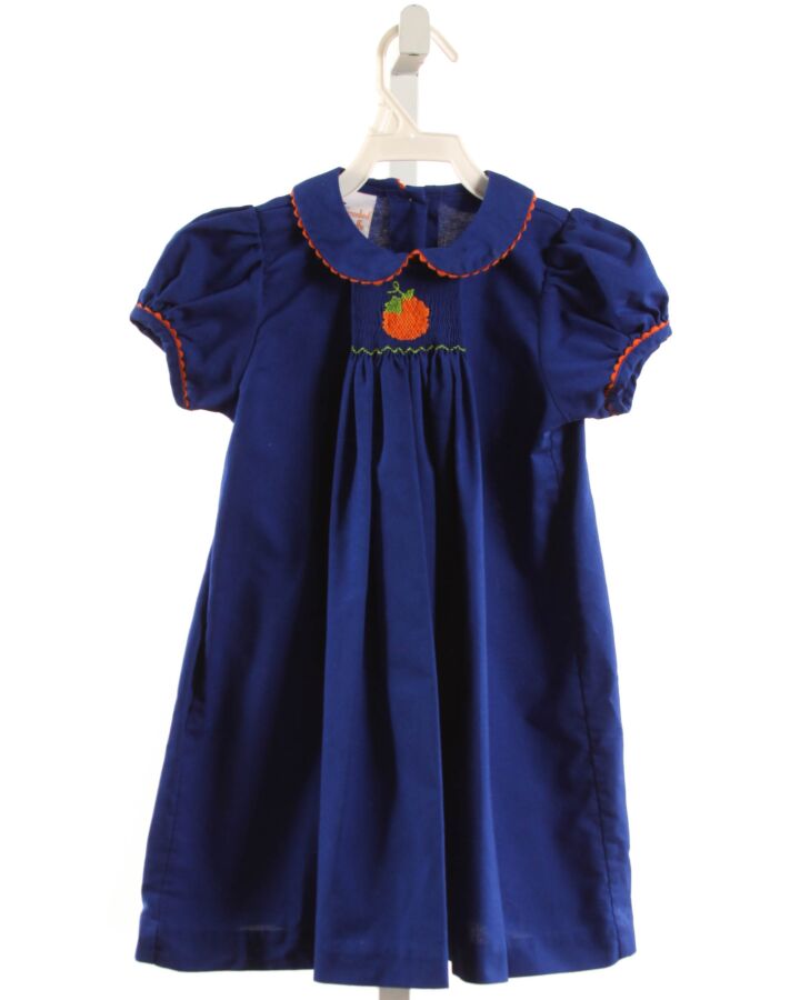 SMOCKED GIRAFFE  BLUE   SMOCKED DRESS WITH RIC RAC