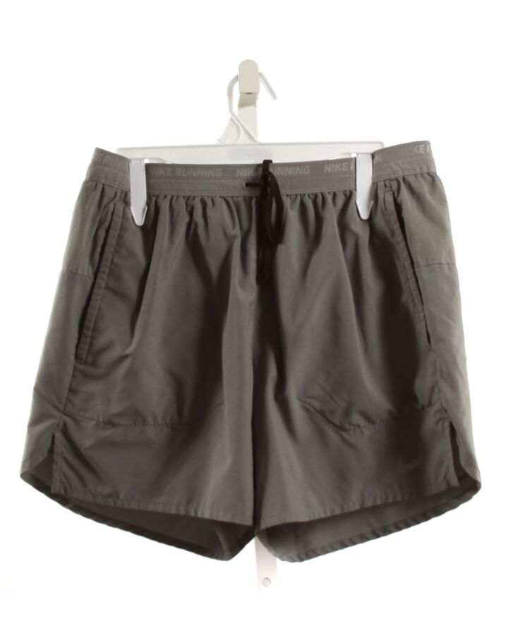 NIKE  GRAY    SHORTS