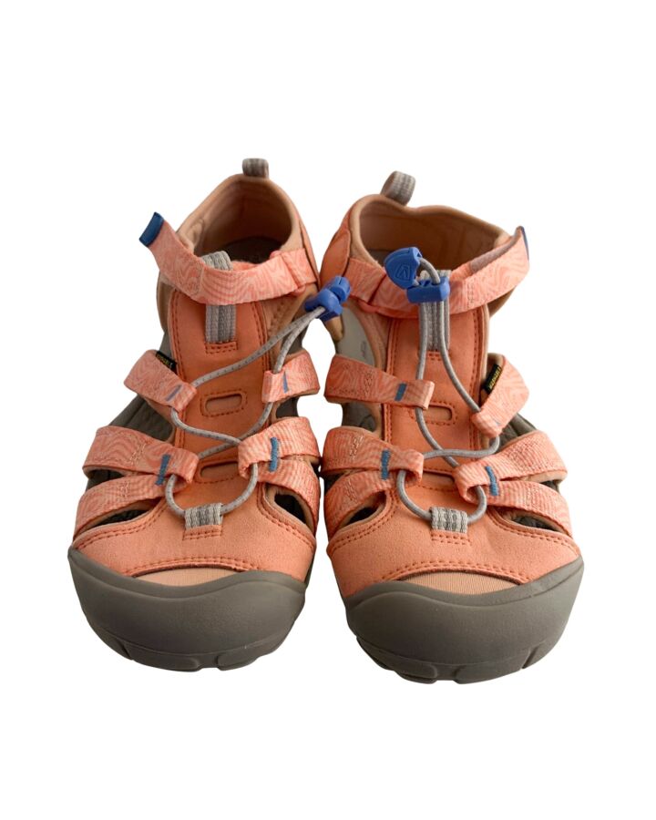 KEEN ORANGE SHOES  *EUC SIZE CHILD 5