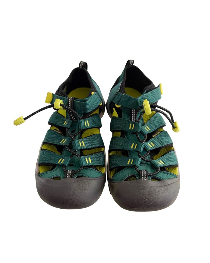 KEEN GREEN SHOES *NEW WITHOUT TAG *NWT SIZE CHILD 4