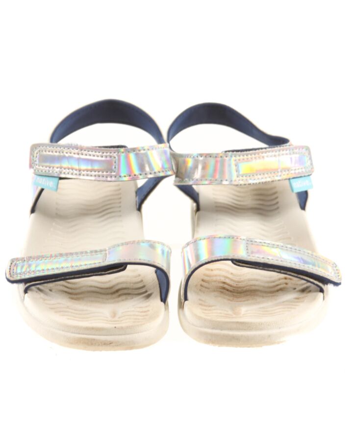 NATIVE SILVER SANDALS *NO SIZE TAG BUT RUNS LIKE A SIZE TODDLER 13 *GUC SIZE TODDLER 13