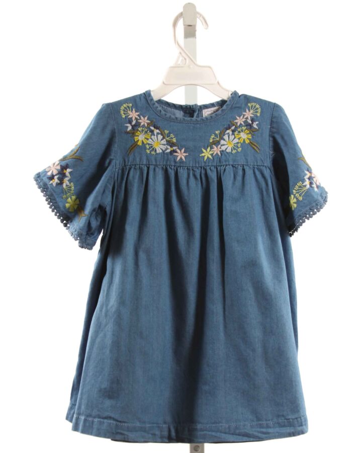 MUD PIE  CHAMBRAY  FLORAL EMBROIDERED DRESS