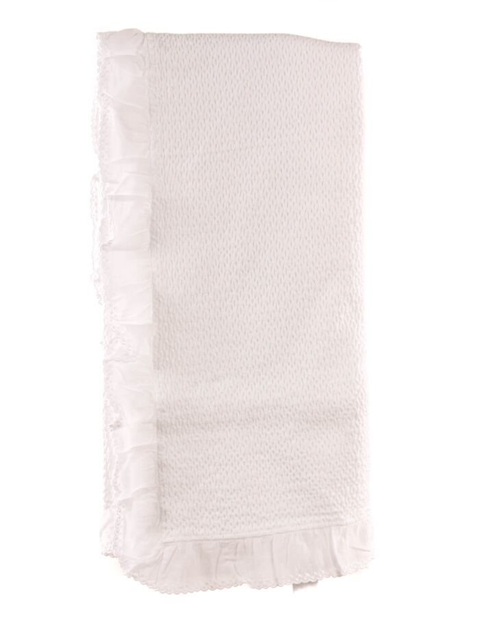 A SOFT IDEA  WHITE    BLANKET WITH RUFFLE