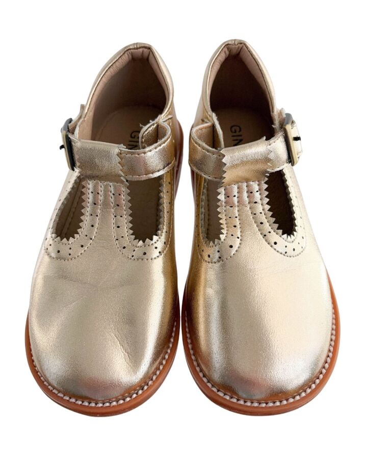 GINFIVE GOLD MARY JANES *THIS ITEM IS GENTLY USED WITH MINOR SIGNS OF WEAR (MINOR CREASING) *VGU SIZE TODDLER 10
