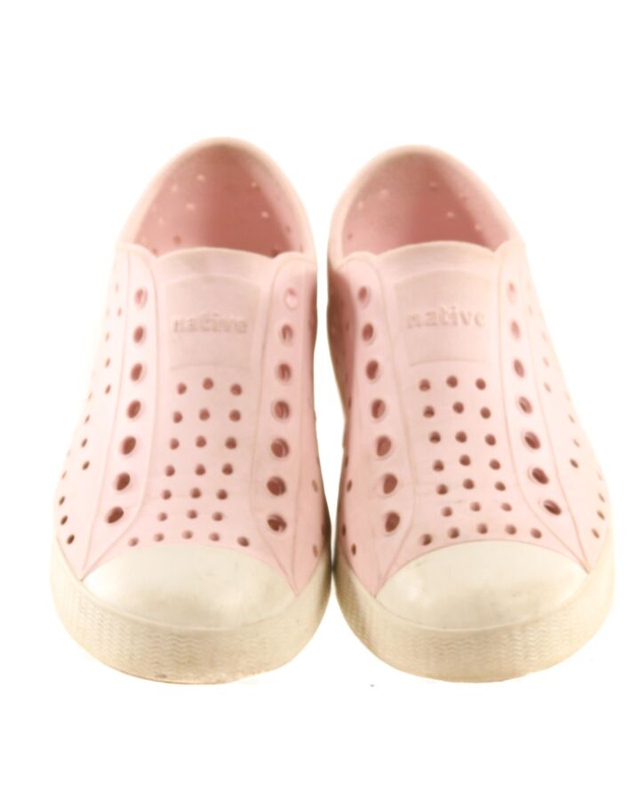 NATIVE PINK SHOES *THIS ITEM IS GENTLY USED WITH MINOR SIGNS OF WEAR (MINOR WEAR) *VGU SIZE TODDLER 11