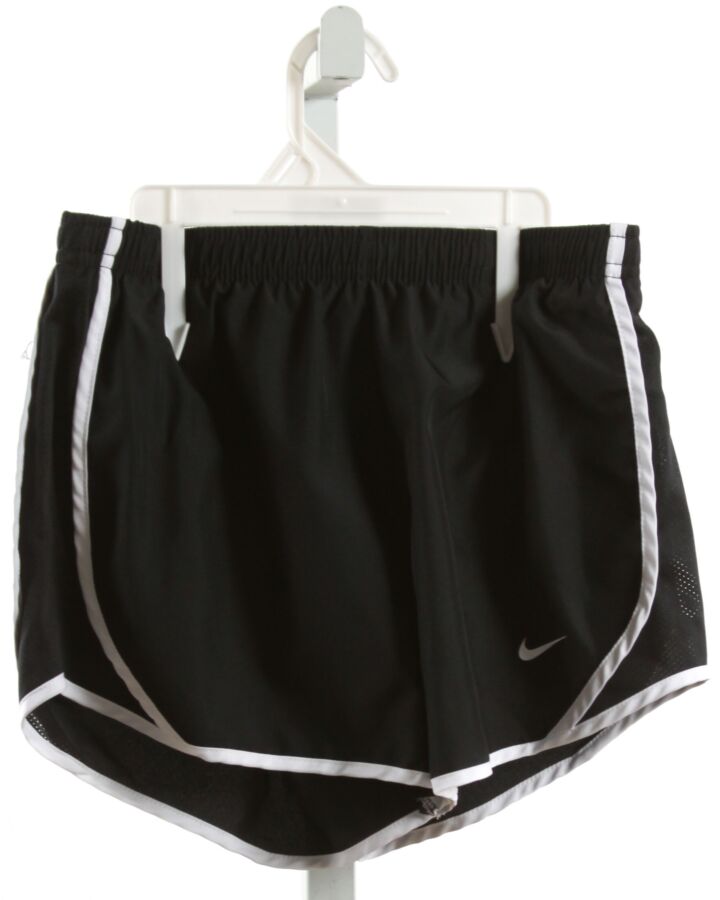 NIKE  BLACK    SHORTS